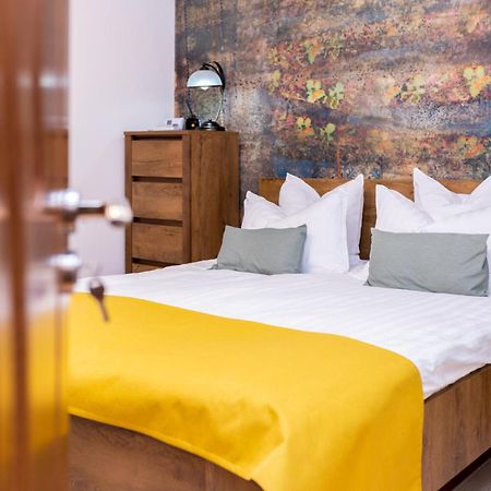 Apartament Octavia Hunedoara Ngoại thất bức ảnh