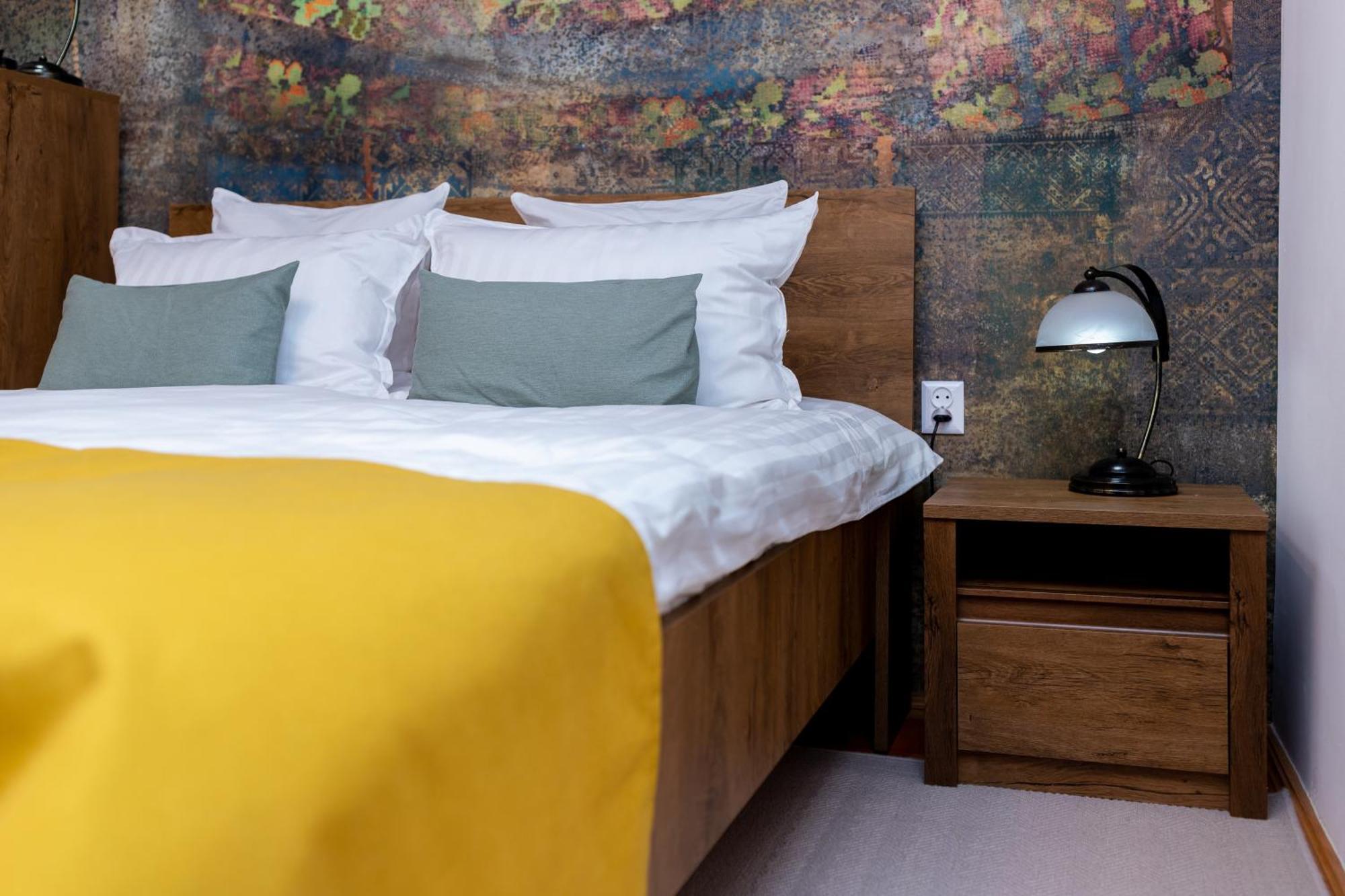 Apartament Octavia Hunedoara Ngoại thất bức ảnh