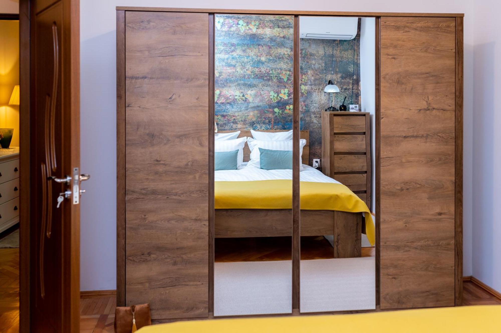 Apartament Octavia Hunedoara Ngoại thất bức ảnh